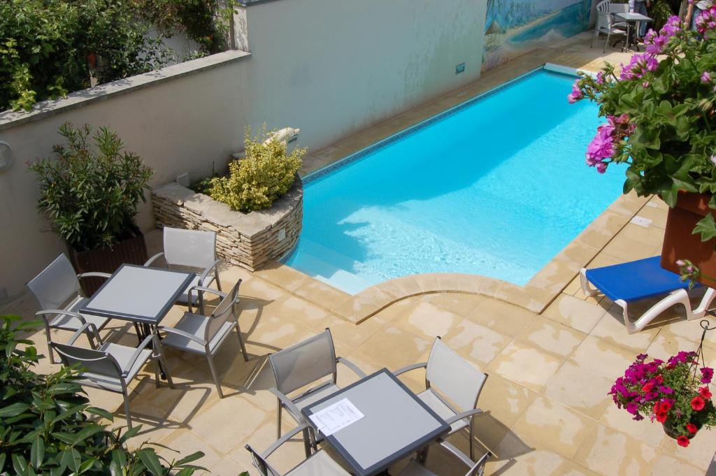 Mont d'Arene Hotel | Logis Hôtel Au Tambour