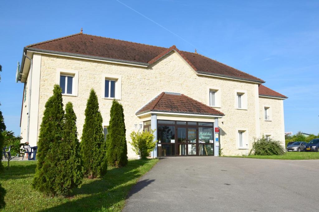 Creney-pres-Troyes Hotel | Logis Hôtel Des Sources