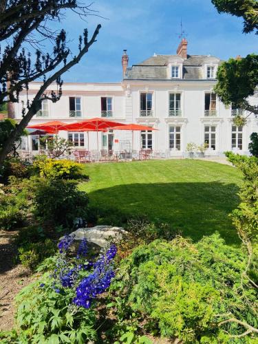 Essomes-sur-Marne Hotel | Logis Hôtel & Restaurant Chateau de la Marjolaine