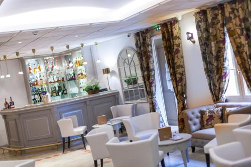 Chablis Hotel | Logis Hostellerie des Clos et restaurant Bistrot des grands crus et Maison de la tour Chablis