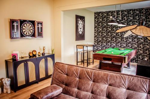 Laneuveville-aux-Bois House | love room