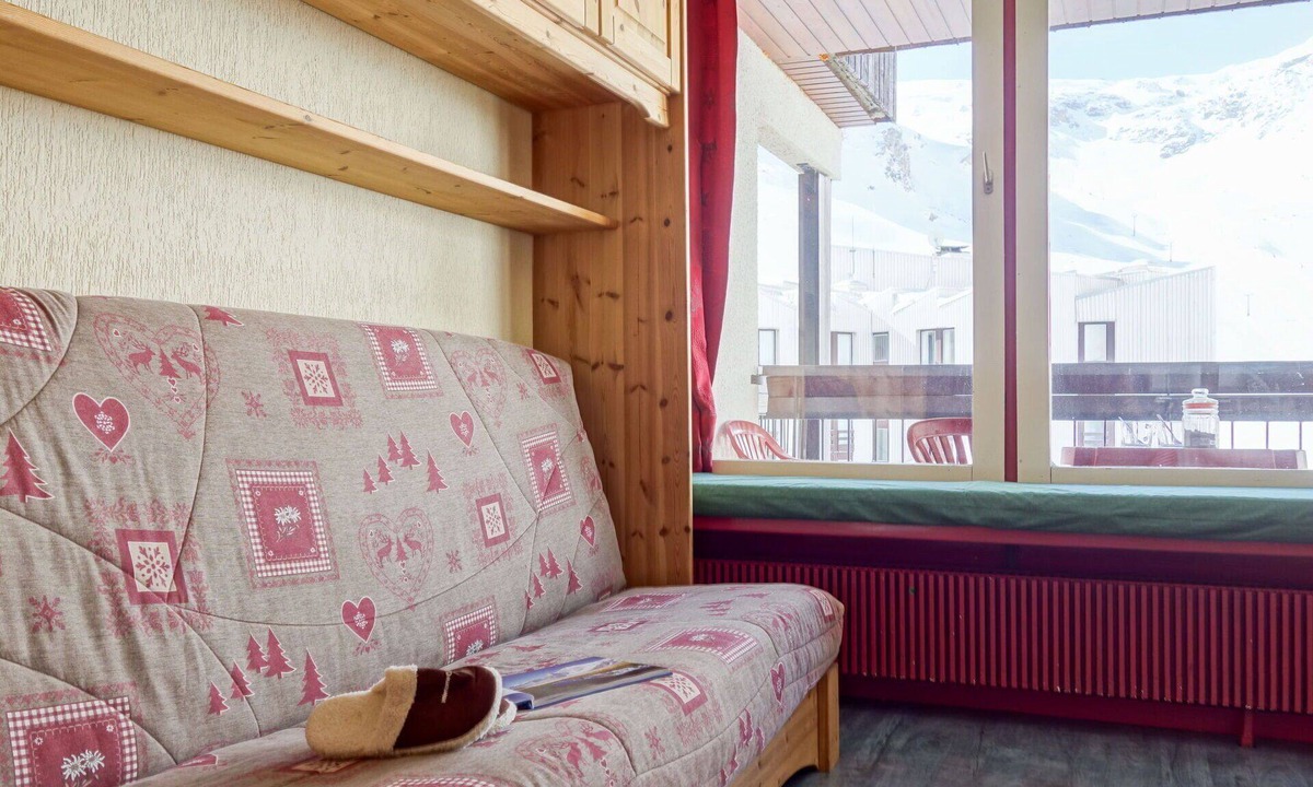 Val Claret Apartment | Lovely apartment for 4 people with WIFI, TV and balcony