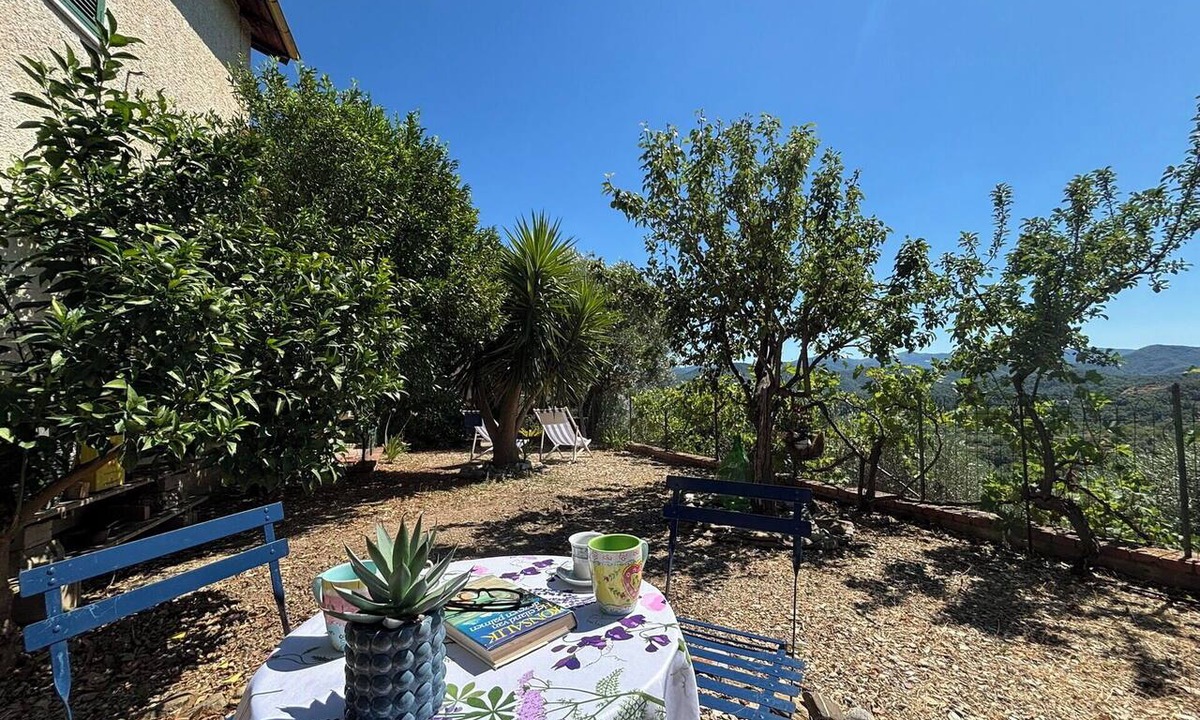Arnasco Apartment | Lovely apartment for 5 people with WIFI, terrace and panoramic view