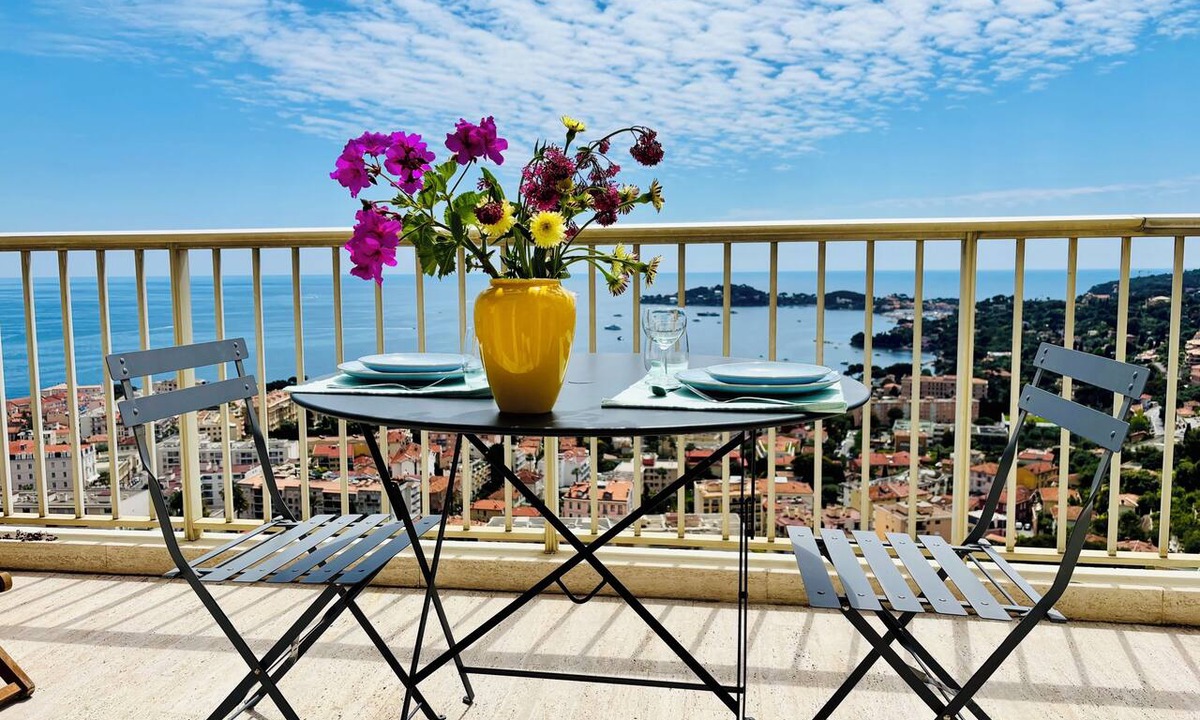Villefranche-sur-Mer Apartment | Luxury Apartment block