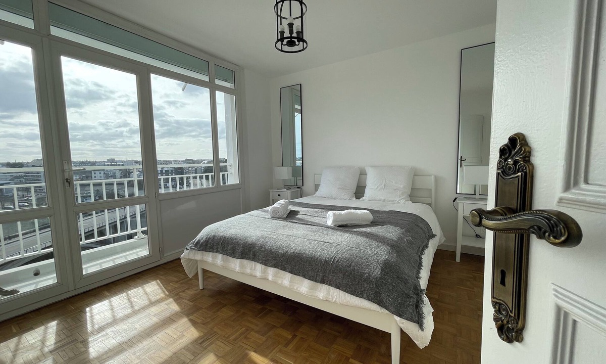 Saint-Brieuc Apartment | Luxury Apartment Love Games