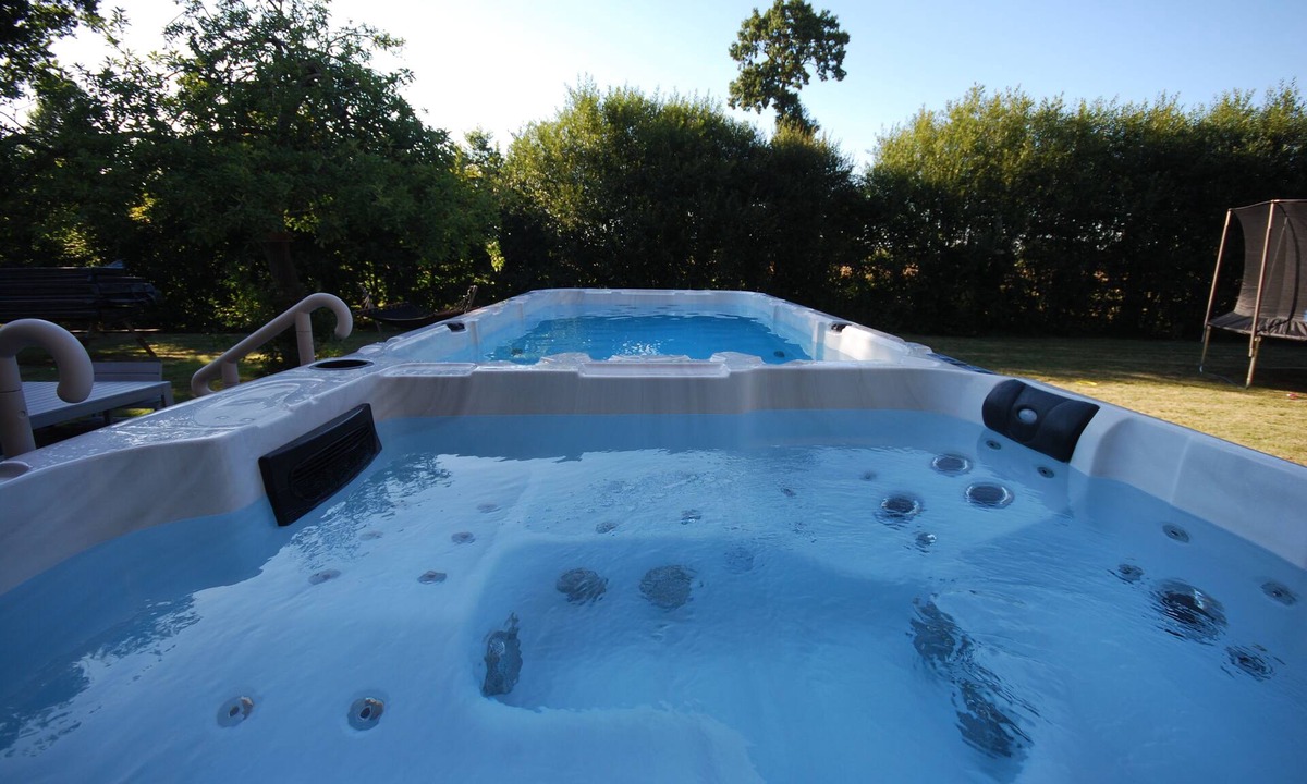 Plenee-Jugon Other | Luxury Farmhouse with Swim Spa Pool, Gym and Bar near Dinan