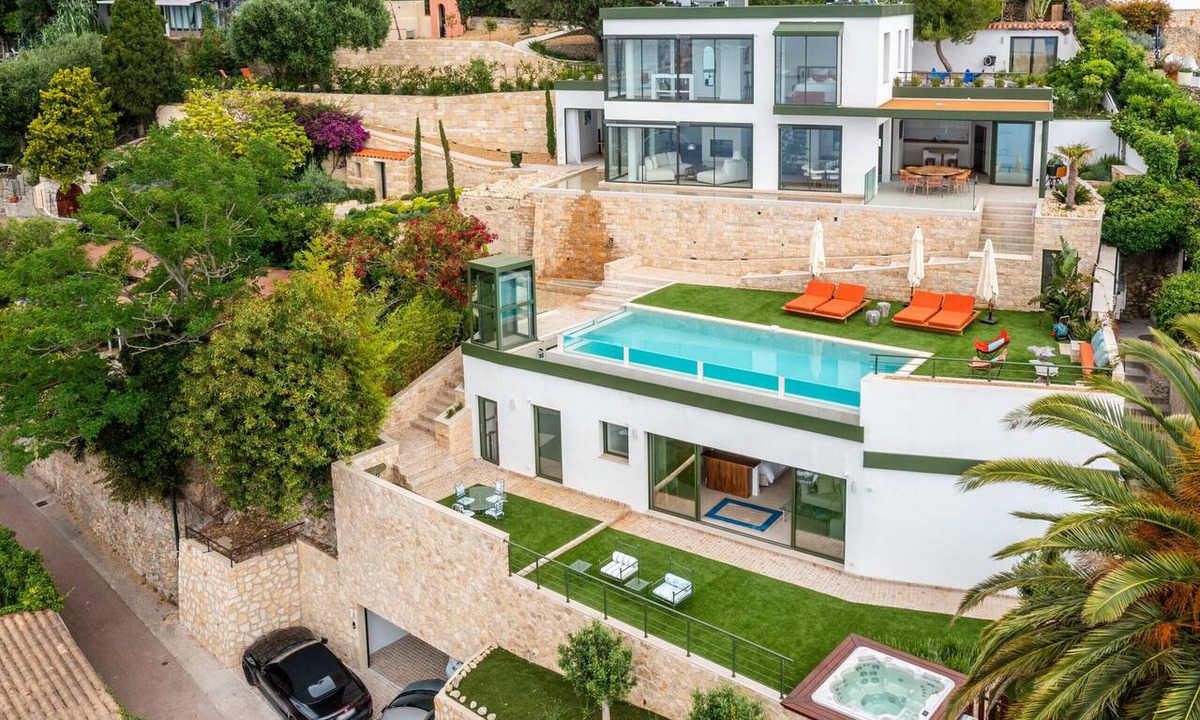 Old Town Villa | Luxury villa with panoramic sea views, a swimming pool, and easy access to Monaco.