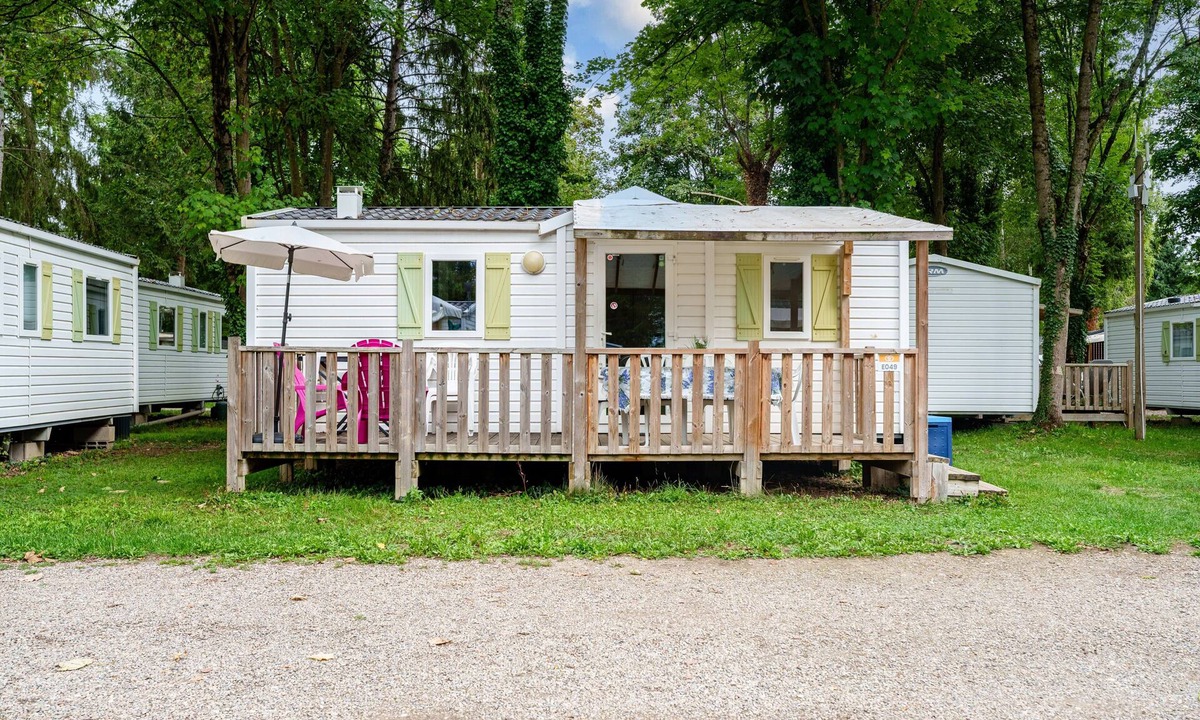 Boofzheim Apartment | Lydia's Mobilhome Apartment with Shared Pool, Private Terrace and Garden