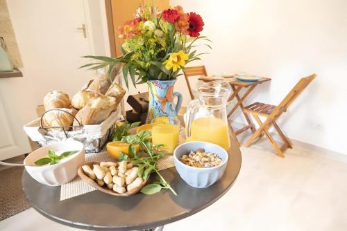 Saint-Rambert Bed & Breakfast | Lyon Mon Amour Bed and Breakfast