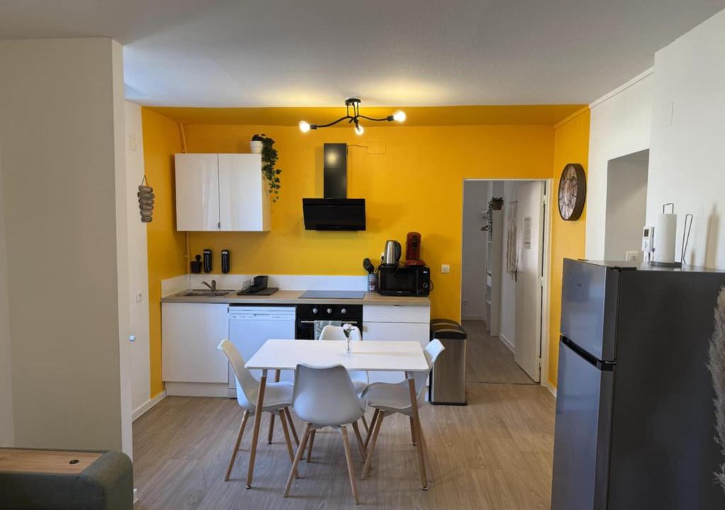 Homecourt Apartment | Mélissa - Lumineux, moderne - Gare - WiFi - Stream