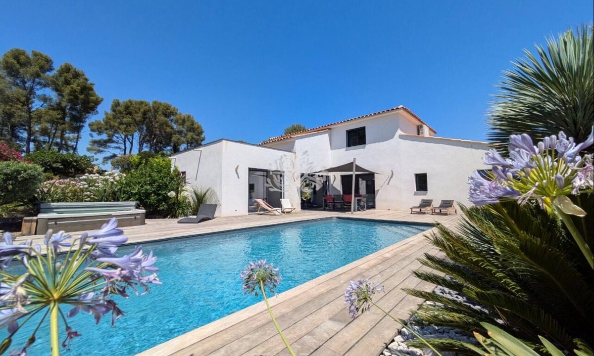 Le Castellet Villa | Magnifique Villa Contemporaine Avec SPA et Piscine Chauffée