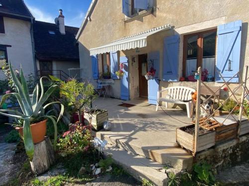 Les Planches-pres-Arbois House | Maison avec terrasse avec vue sur la Reculée