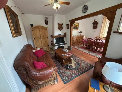 Kaysersberg House | Maison alsacienne cosy avec parking privé, à deux pas du marché de Noël de Kaysersberg - 6 guests
