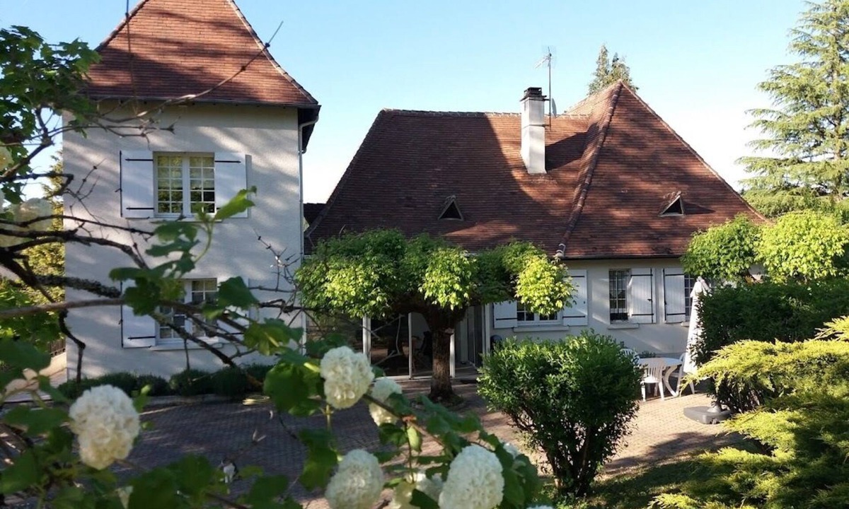 Saint-Laurent-sur-Manoire Bed & Breakfast | Maison Blanche