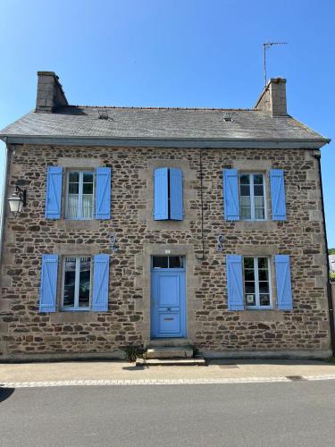 Pontrieux Bed & Breakfast | Maison bleue chambres d hôtes