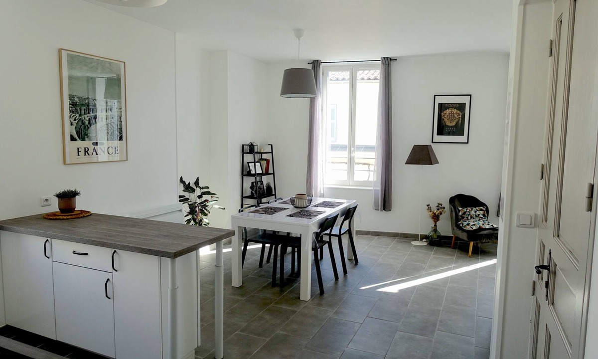 Nimes City Centre Apartment | Maison Carrée/coeur Historique de Nîmes - Superbe Appt 55m²