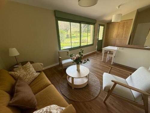 Bruniquel House | Maison dans grand parc au pied du village