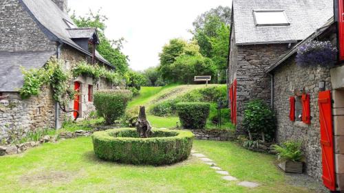 Taden House | Maison de contes en amoureux