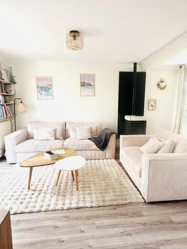 Saint-Jouan-des-Guerets House | Maison de charme avec billard - 5 min de la plage