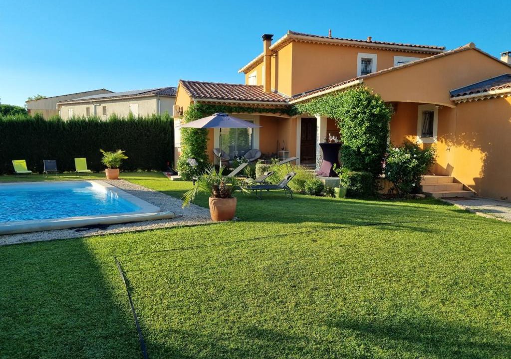 Cabannes House | Maison Félicie, piscine privée et climatisation