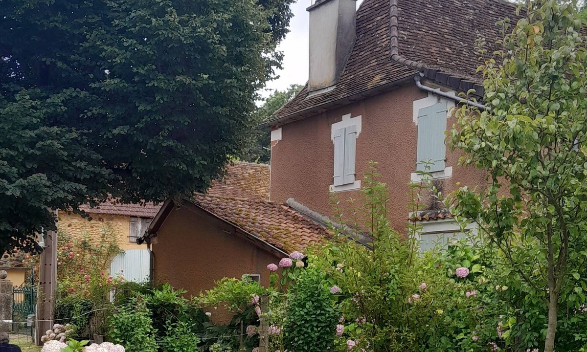 Piets-Plasence-Moustrou House | Maison de Campagne Fleurie, Calme , Entourée d un Grand Jardin