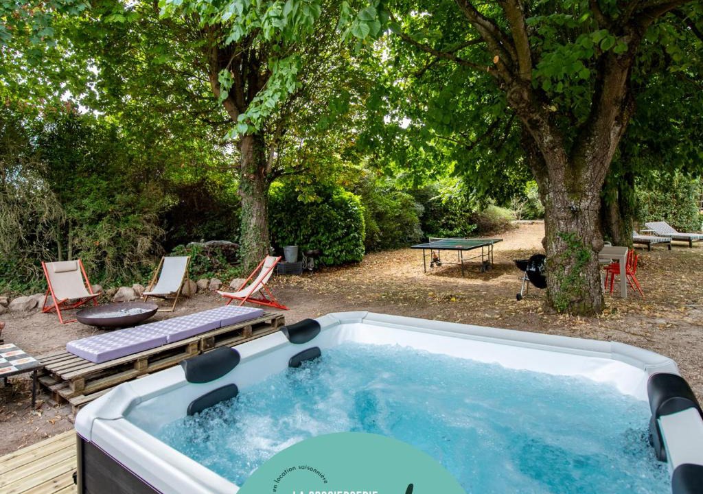 Bourdenay House | Maison Parcelle - Jacuzzi - Brasero - Art Déco