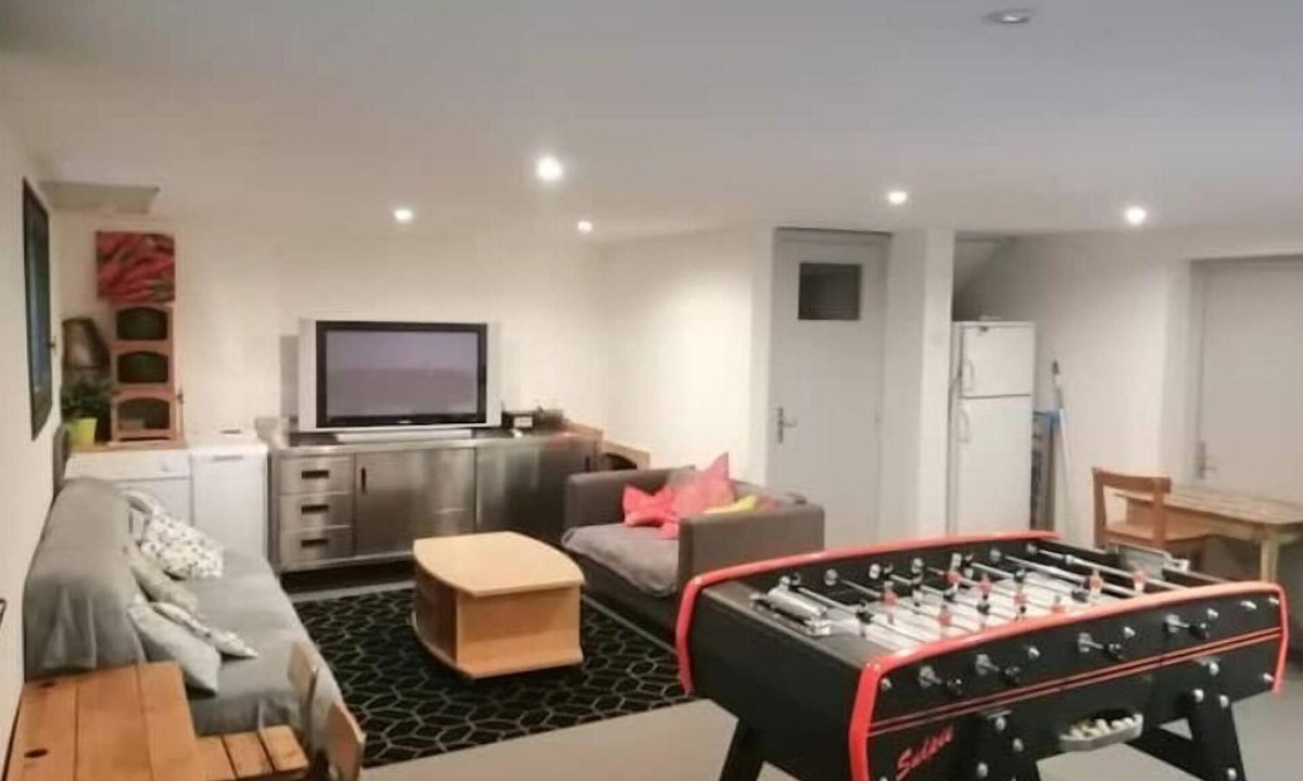 Cite House | Maison Proche mer et Commerce Grand Jardin Idéale Famille Salle de Jeux
