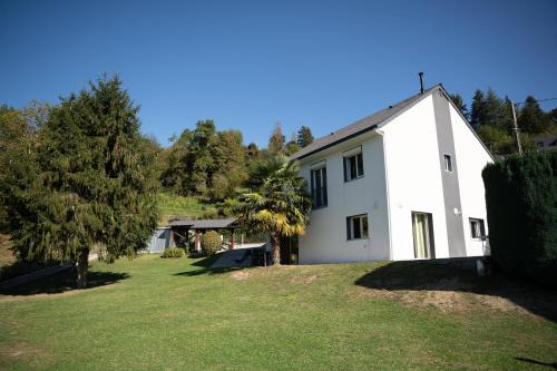 Bagneres-de-Bigorre House | Maison rayons de soleil