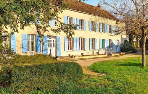 Ravieres Villa | Maison romantique du XIXe siècle indépendante avec son jardin et sa piscine privés