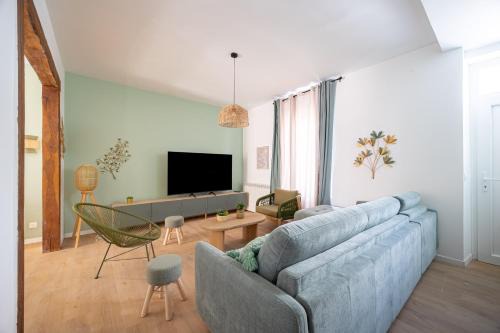 Laon Sud Villa | Maison spacieuse avec terrasse dans le centre ville de Reims