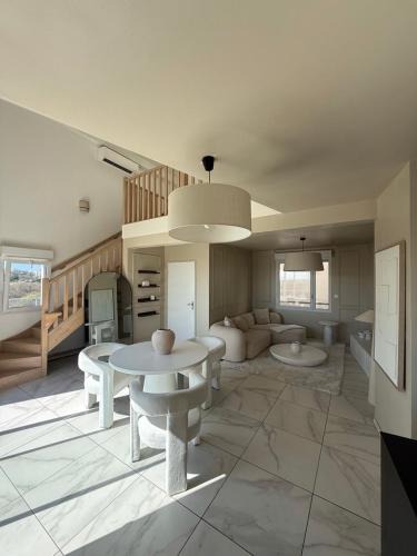 Saint - Martin - du - Touch Apartment | Maison sur le toit élégante & lumineuse