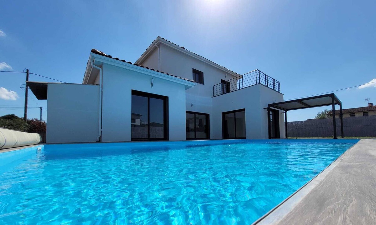 Bressols Villa | Maison T5 Entiere+piscine a 2 min de L'autoroute