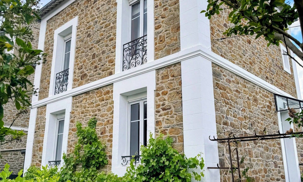Parame House | Malouine 300m from Rochebonne beach. Shops, bars, surfing, restaurants 5 min away