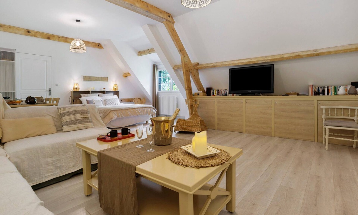 Trelissac Bed & Breakfast | Maraval – Cozy Air-Conditioned Suite in a Private Home with Garden and Pool Access in Périgueux
