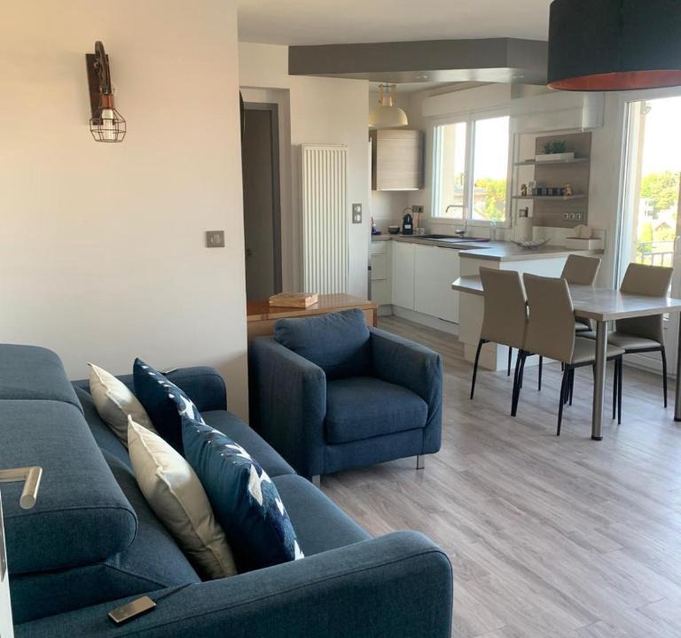 Billere Apartment | Mermoz - Elégant appart avec balcon, Clim et garage