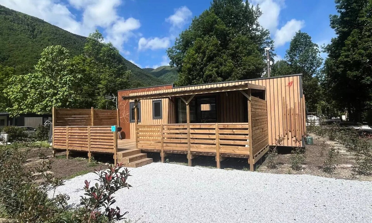 Savignac-les-Ormeaux House | Mobil-home Premium 40m² - 3 bedrooms - 2 bathrooms + Covered terrace + Reversible air conditioning + TV 6 persons
