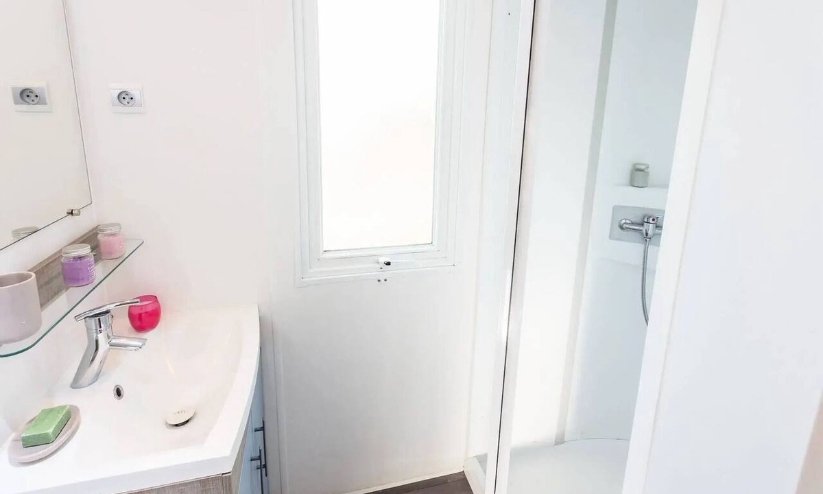 Cheval-Blanc House | Mobile Home | Comfort | 3 Bedrooms | Sleeps 6 | Lounge Terrace | A/C