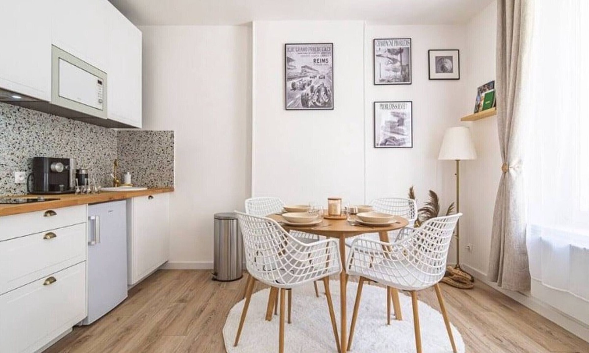 Cernay Apartment | Modern Elegant Apartment in Reims with High-Speed Internet