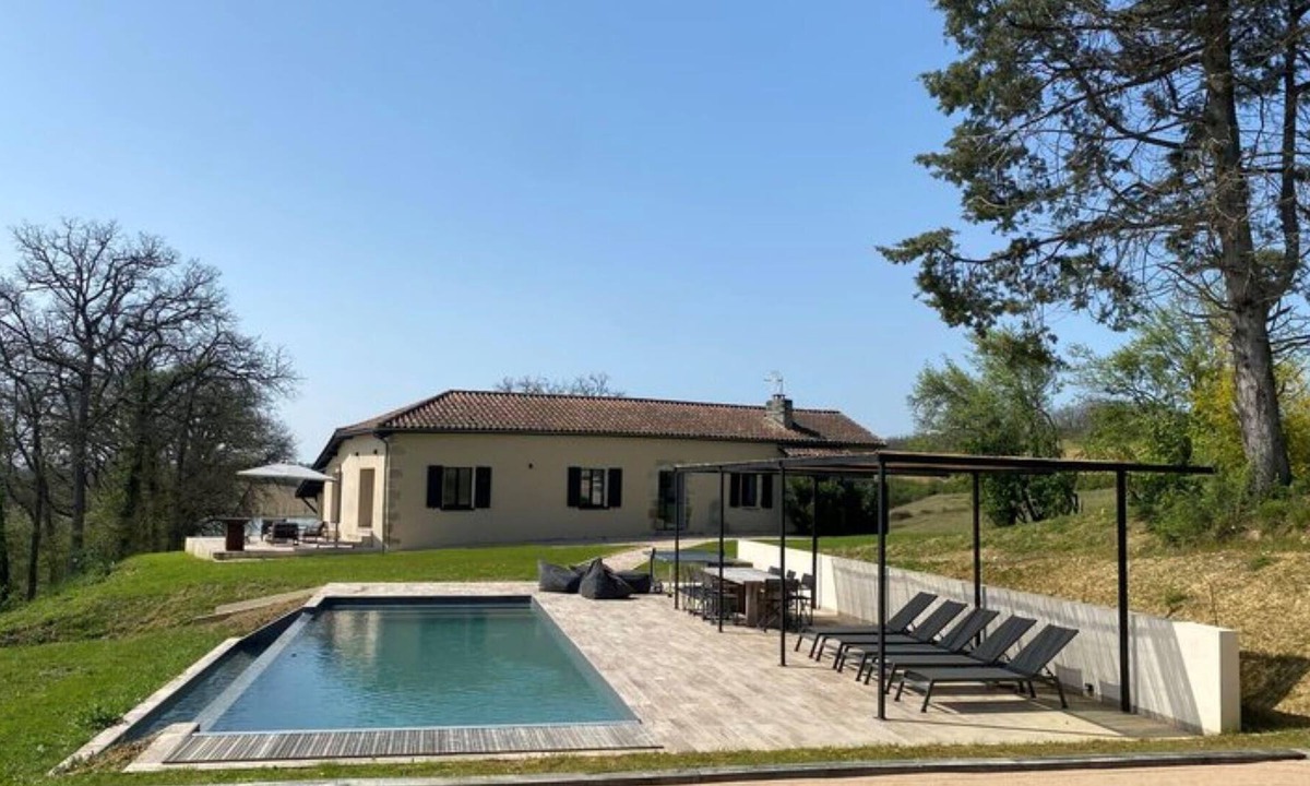 Peyrusse-Grande House | Modern Holiday Home in Le Gers with Private Pool