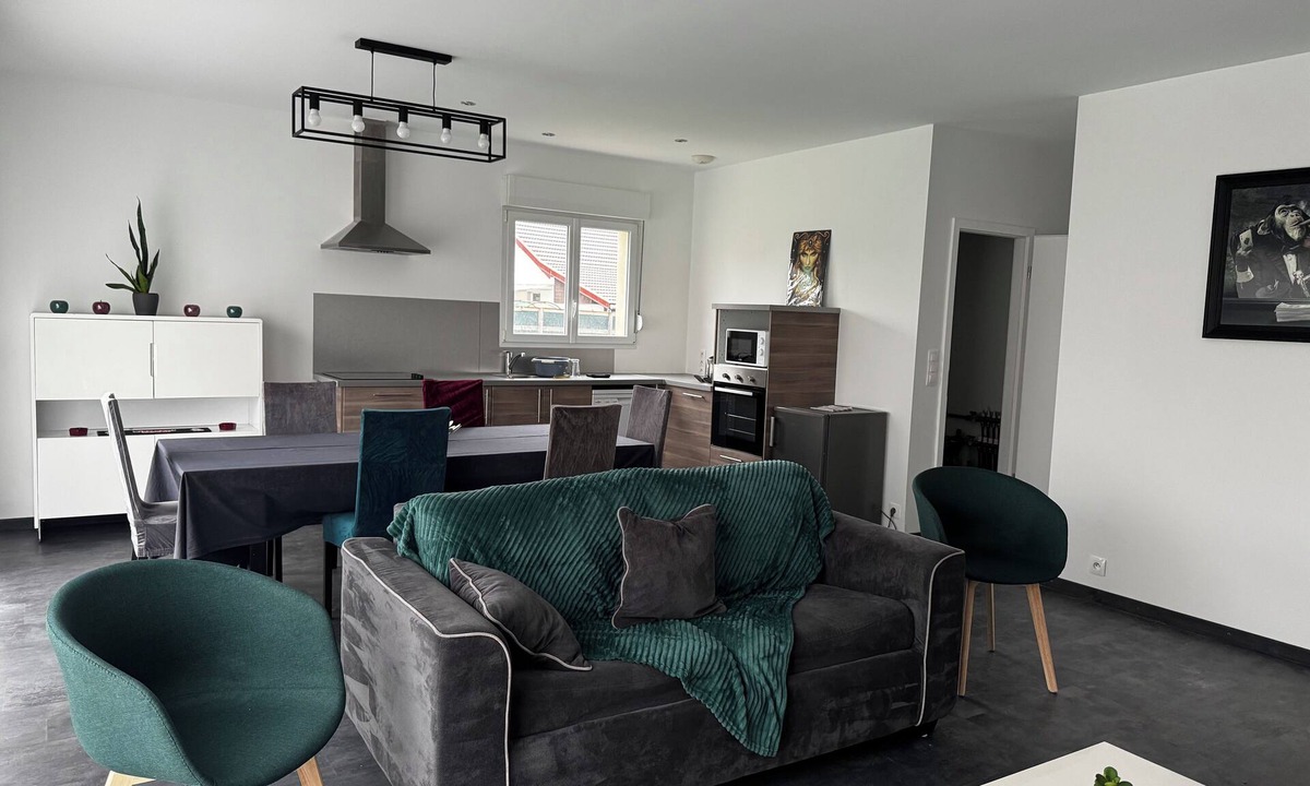 Anould House | Modern house anould near ski slope with garden