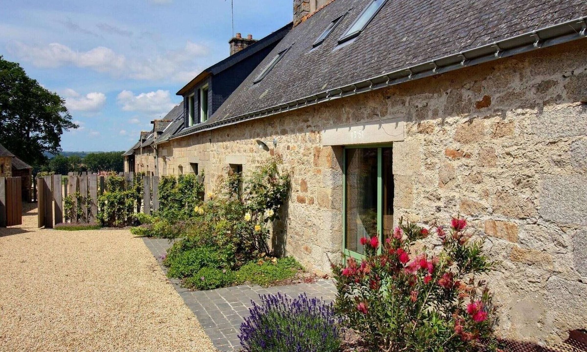 Neulliac House | Neulliac Family Cottage with Pool