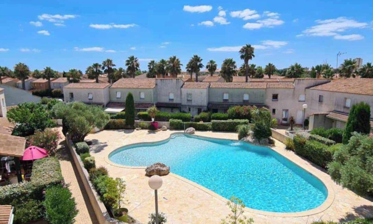 Valras-Plage Cabin | New - Air-conditioned vacation home - Swimming pool, near beach and shops
