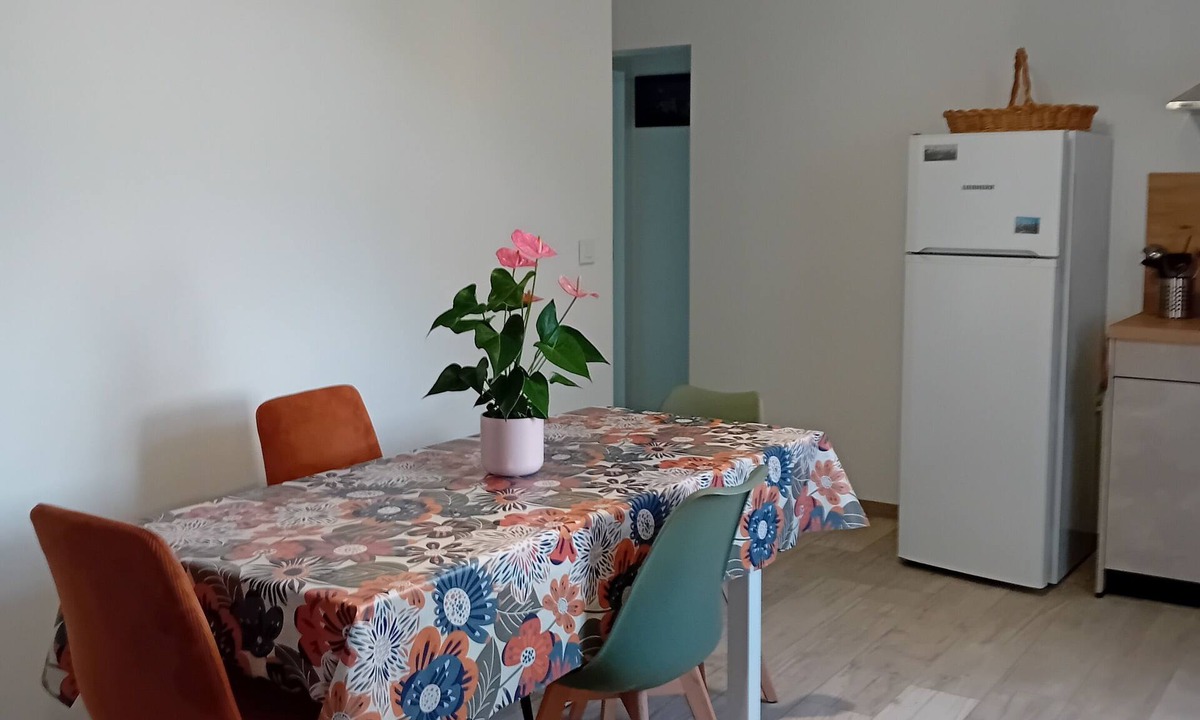Lectoure Apartment | New apartment at the foot of the Lectoure ramparts