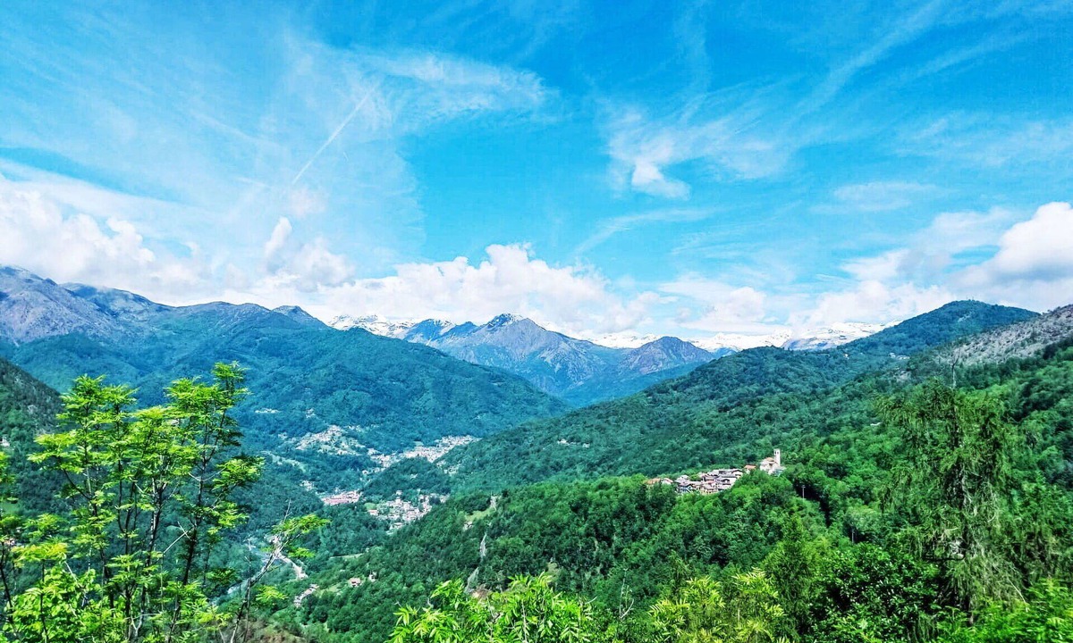 Pessinetto Apartment | Nice apartment for 6 guests with hot tub, WIFI, balcony, pets allowed and panoramic view