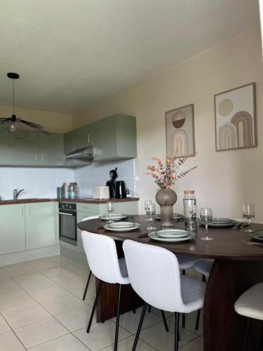 Saint-Roch Apartment | Nice french Riviera, parking gratuit, Tram L1 AU PIED de l'immeuble