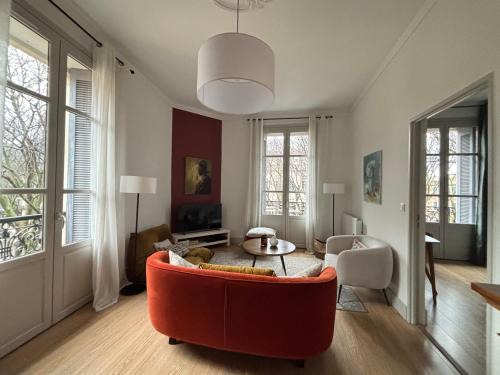 Nimes City Centre Apartment | Nimes , appartement rénové dans immeuble classé.