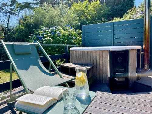 Tregastel Ski Chalet | Northwood, Bain nordique, terrasse