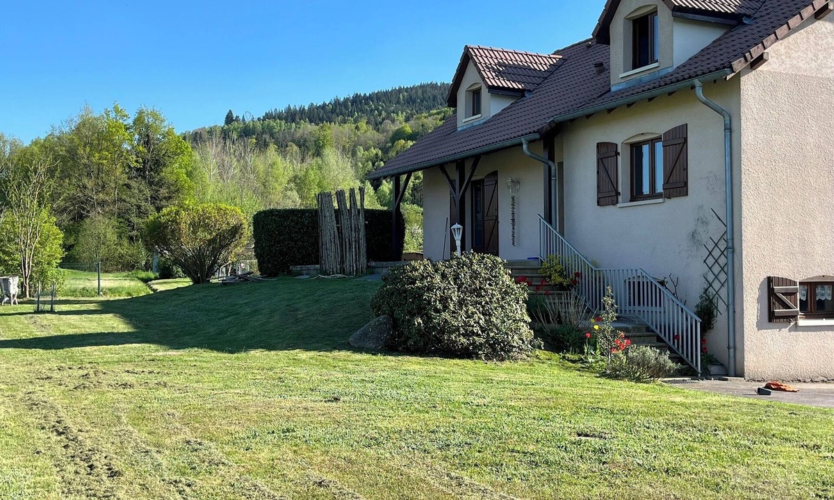Ban-sur-Meurthe-Clefcy House | Nouveau gîte cosy calme et charme moderne, grand jardin proche Gérardmer