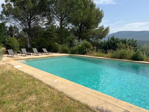 Le Beausset Villa | Nouveauté Villa pour 10 Personnes avec Piscine, Pétanque au Coeur des Oliviers de Provence
