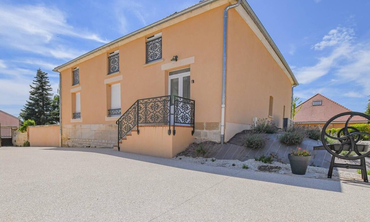 Morvilliers House | Number 2 - MORVILLIERS